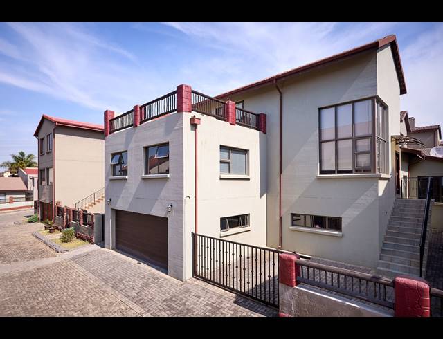 3 BEDROOM HOUSE FOR SALE IN BARBEQUE DOWNS